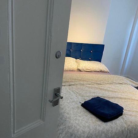 Marvellous Room 2 Stoke-on-Trent 외부 사진
